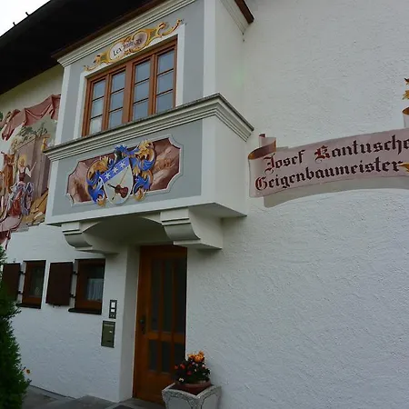 Dom wakacyjny Haus Zum Geigenbauer Mittenwald