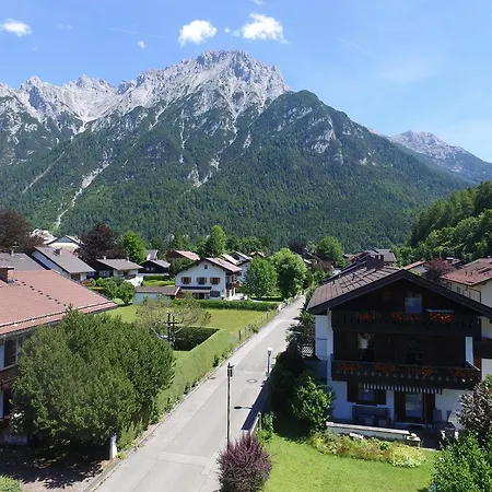 Haus Zum Geigenbauer * Mittenwald