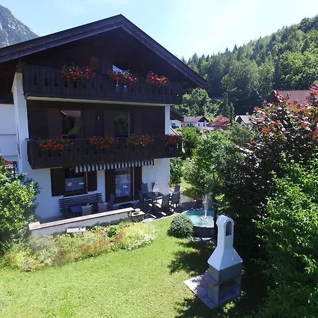 Haus Zum Geigenbauer Dom wakacyjny *