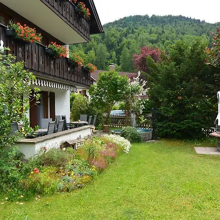Dom wakacyjny Haus Zum Geigenbauer *