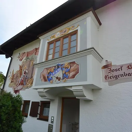 Haus Zum Geigenbauer Dom wakacyjny Mittenwald